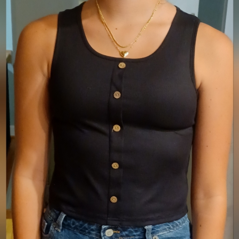SHEIN black tank top with brown buttons